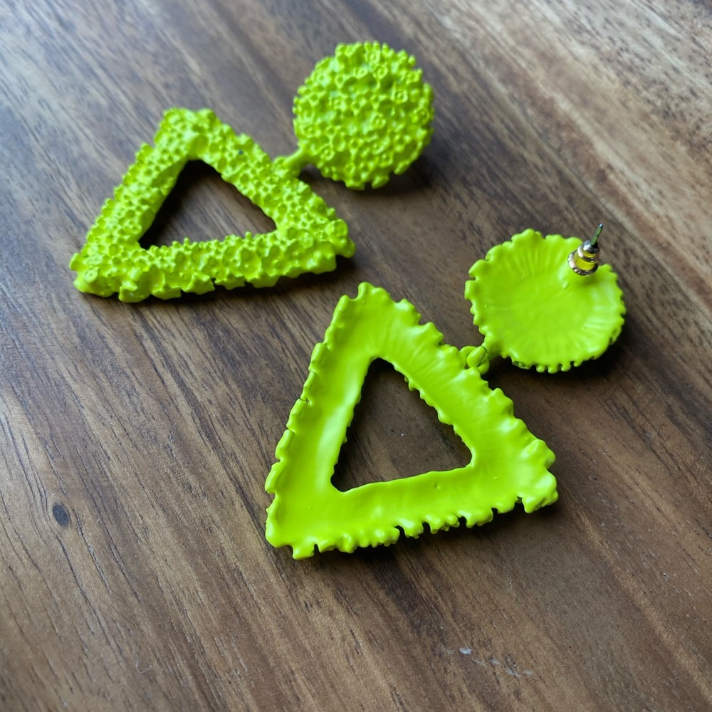 Yellow neon geometric earrings